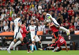 战术变革的曼联-OG真人解析阿莫里姆的欧战思路- OG真人